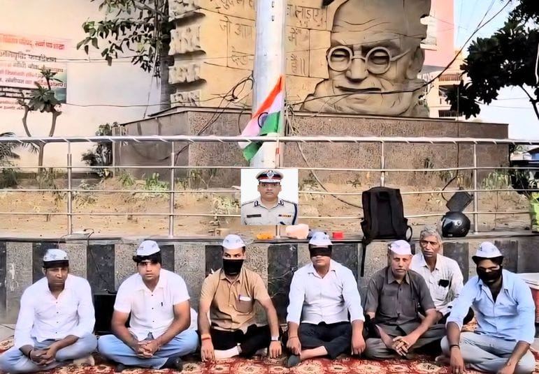 AAP workers protest in IPS suicide case