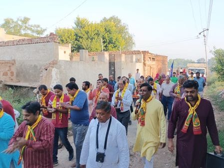 Morning procession taken out in the village of Bas Ki Dhani