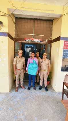 Police caught a smuggler with ten kilograms of marijuana.