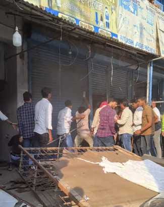 Allegations of occupation of a disputed house caused chaos in Gola Bazaar for hours.