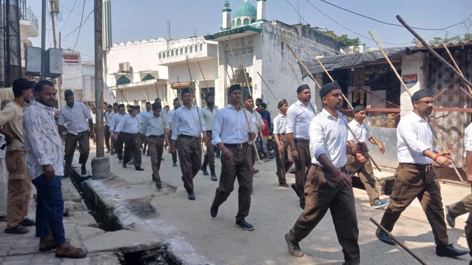 A procession was taken out in 411 slums of Lucknow.