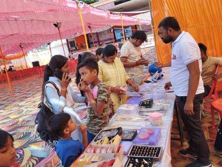 Swadeshi fair was organised, stalls of products were set up.
