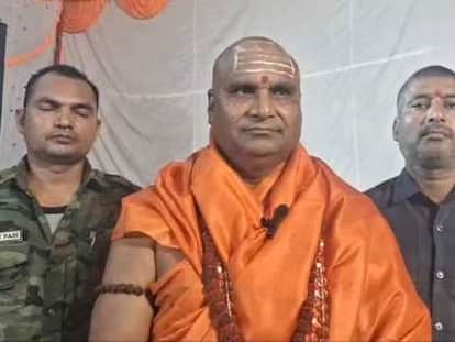 Mahamandaleshwar Atmanand Giri issued a warning, saying save daughters from love jihad