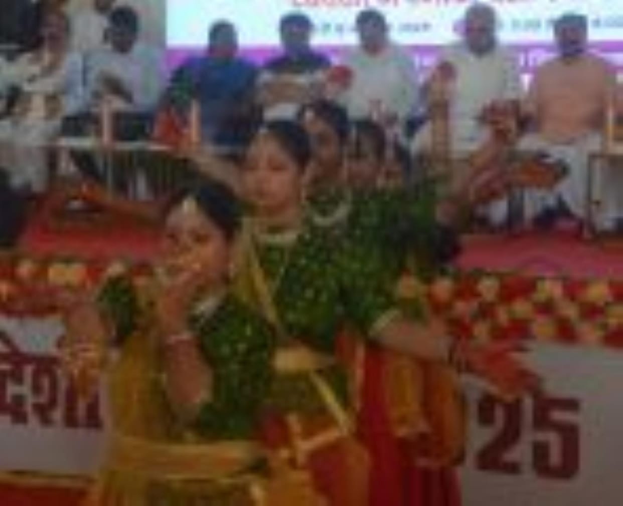 Trade show Swadeshi Mela begins, choose perfume or zardozi