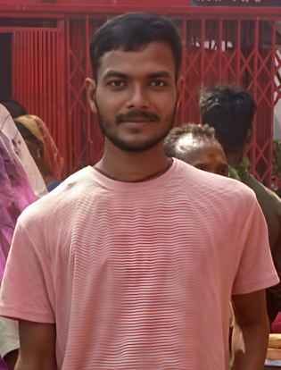 A young man injured in an accident died after 11 months and his life was not saved even after spending Rs 7 lakh.