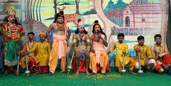 Siddharthnagar News: The audience was moved by the staging of the burning of Lanka