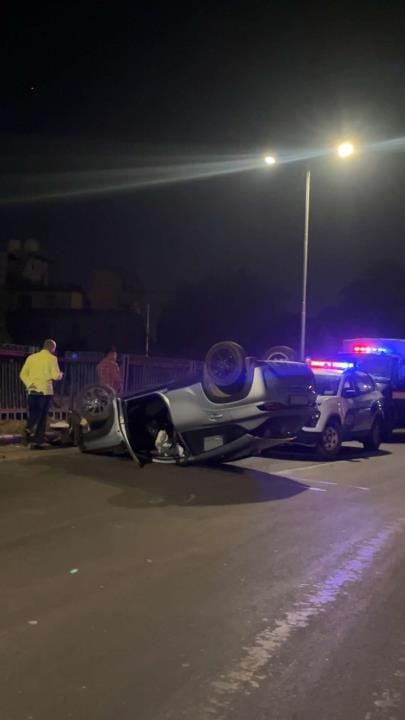 A young woman fell asleep while driving, the car overturned, and she narrowly escaped.