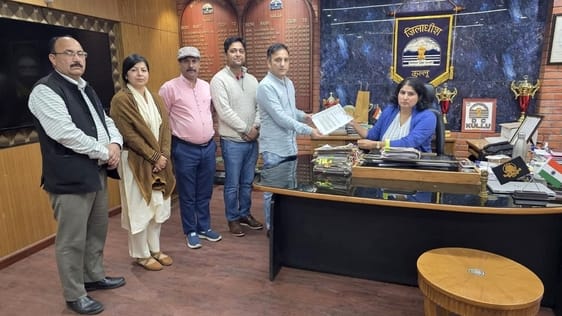 Pen down strike in Kullu affects revenue related work