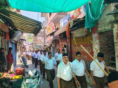 Grand procession of Sangh volunteers in Una and Chowkimaniyar