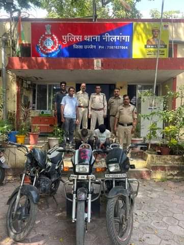 पुलिस की गिरफ्त में आरोपी।