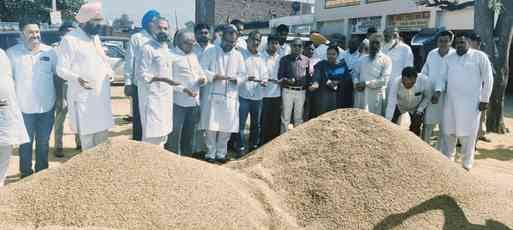 The government has entangled people in the portal: Varun