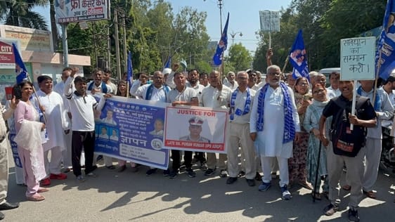 BSP takes to the streets, gives 10-day ultimatum to the government