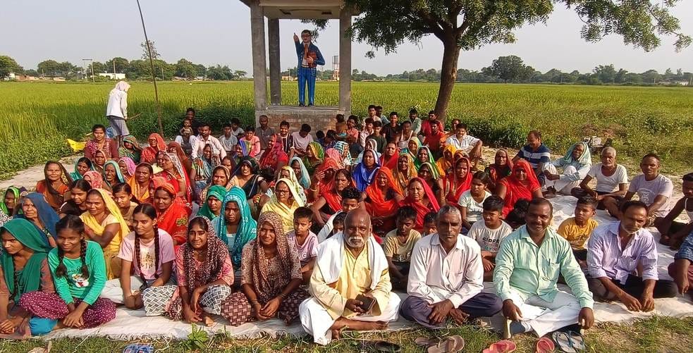 Crowds gathered on the news of removal of Ambedkar's statue