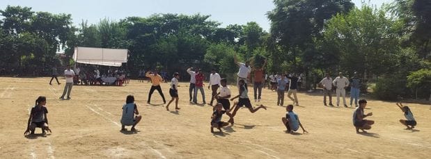 Jind beat Hisar 18-15 in handball to win first place.