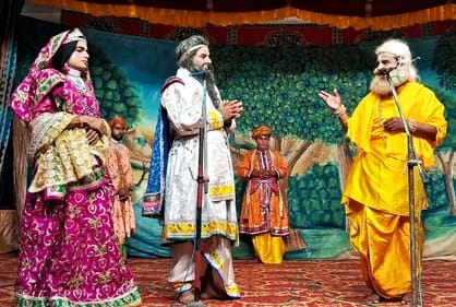 Sugreeva's friendship, Bali's rescue, Sita's search and Lanka's burning were staged.