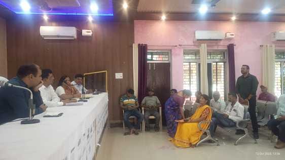The audit team reprimanded the secretary, TA and employment officer.