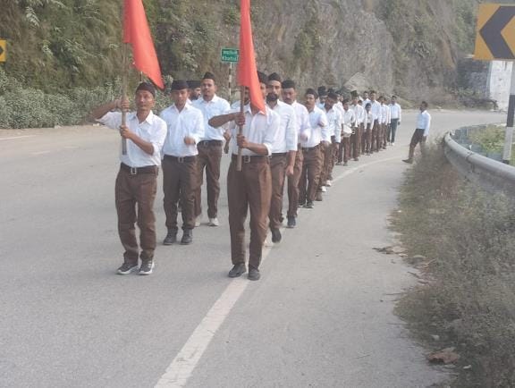 RSS workers organized a march in Amodi.