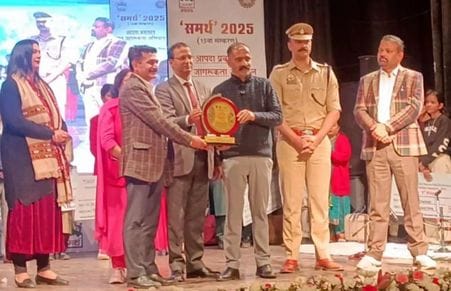 Manimahesh pilgrims risk their lives to rescue pilgrims, now receive state award