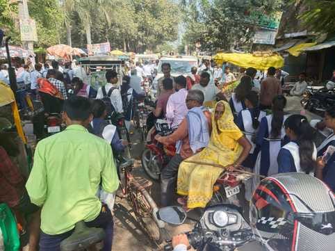 SDM and EO stuck in jam, campaign fails