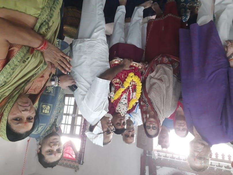 The idol of Goddess Lakshmi was consecrated with chanting of mantras.