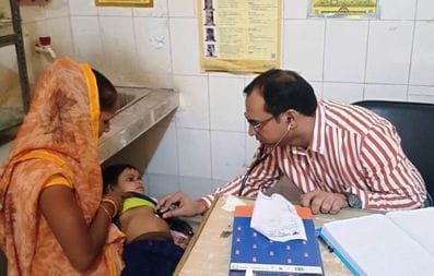 Viral fever patients throng the hospital