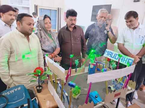 Dominance of students of Ashram Vidya Vidyalaya in science exhibition