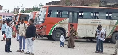 रोडवेज बस