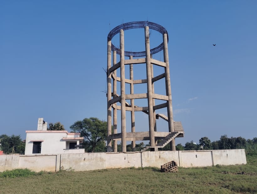 In 27 months, the water tank was built only up to the pillar.
