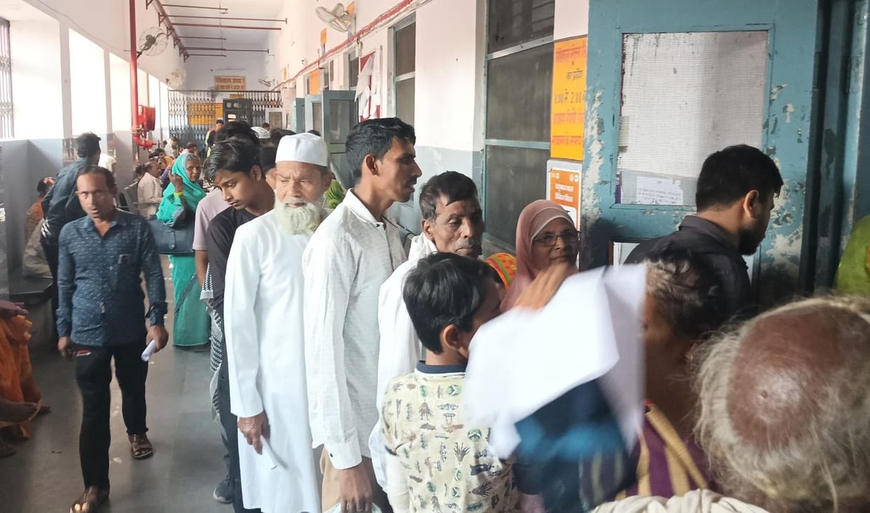 The sick waited for hours for treatment.