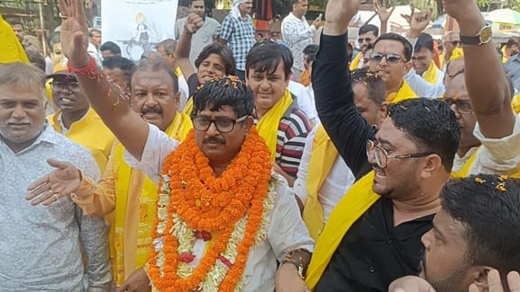 Muzaffarpur Bihar news : jan suraj candidate nominate today with huge supporter