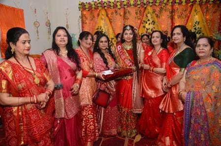 Diya wins various competitions and becomes Karwa Chauth Queen