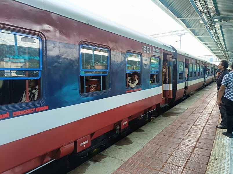 Four pairs of Puja special unreserved trains will run via Ratlam, stopping at several major stations
