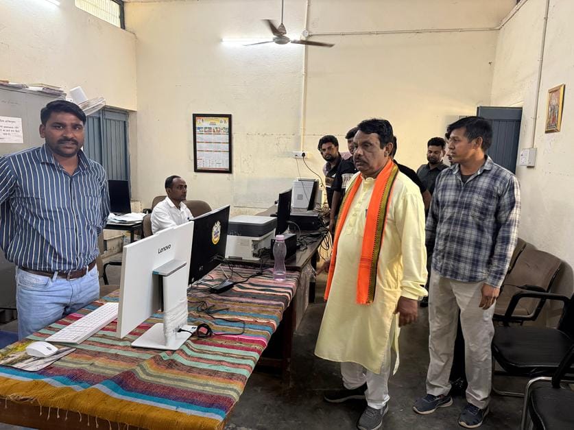Fearing investigation, employees disappeared, chairman inspected, notices issued to four