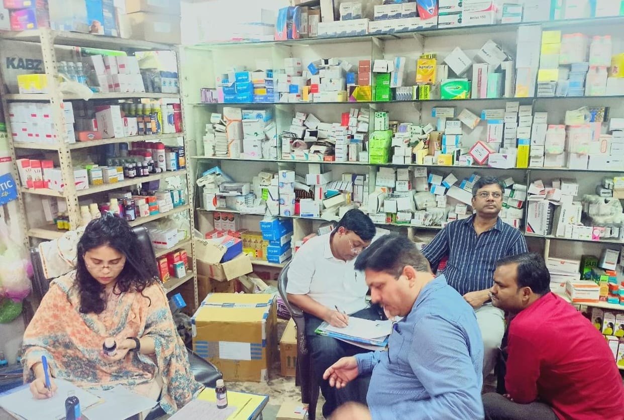 Medicines worth Rs 3.86 lakh seized from an unlicensed medical store