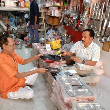 Demand for non stick utensils increased on Diwali, enthusiasm for shopping among women