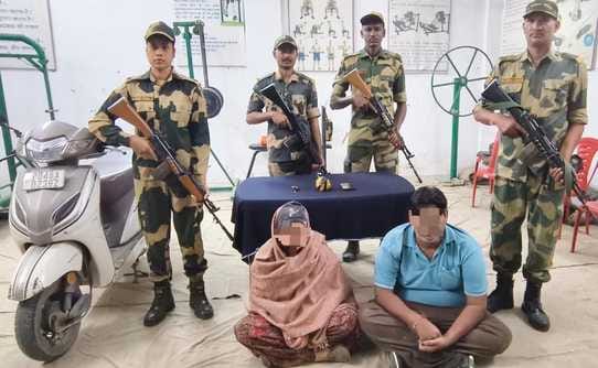 Husband and wife arrested with 3.5 kg heroin, magazine and cartridges