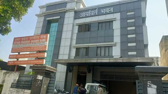 80,000 account holders of 58 branches of Gramin Bank are troubled.