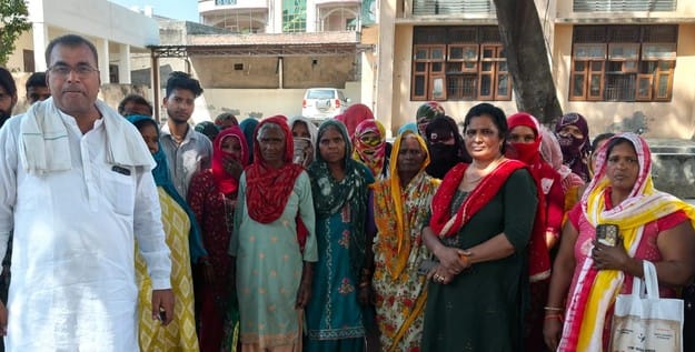 Villagers reached the BDPO office over suspicion of irregularities in plot allotment.