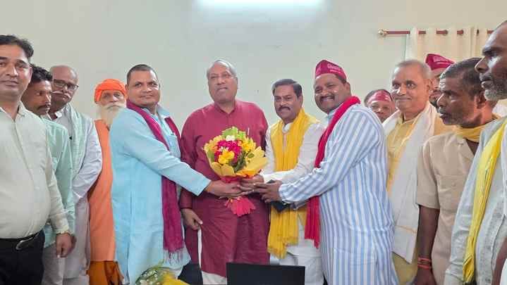 The sons and daughters of politicians will become heroes and heroines and the faces of poor villagers will be hidden on the basis of religion.