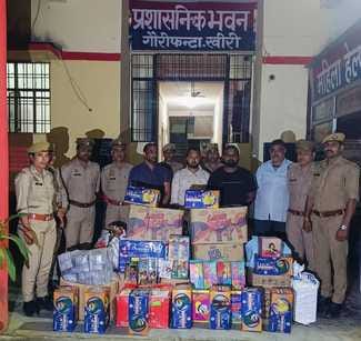 Illegal storage of firecrackers caught, three sellers arrested