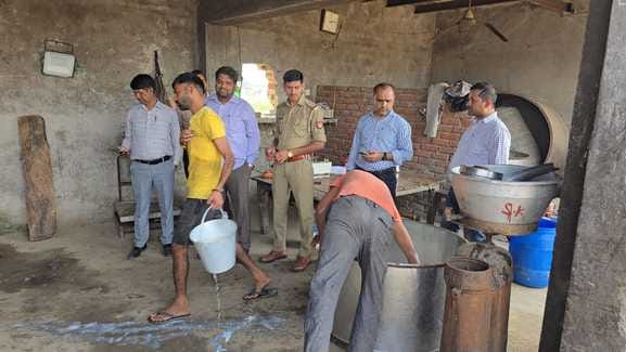 Milk powder, palm oil used to make paneer, 13.25 quintals seized