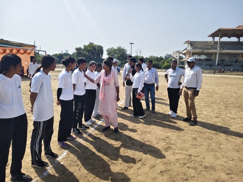 Sirsa defeated Bhiwani in softball and Hisar defeated Palwal in netball.