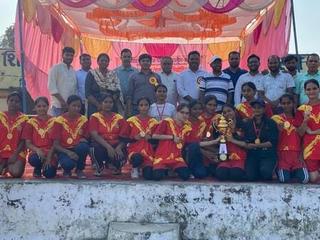 Host Shivharsh Kisan PG College emerged victorious.