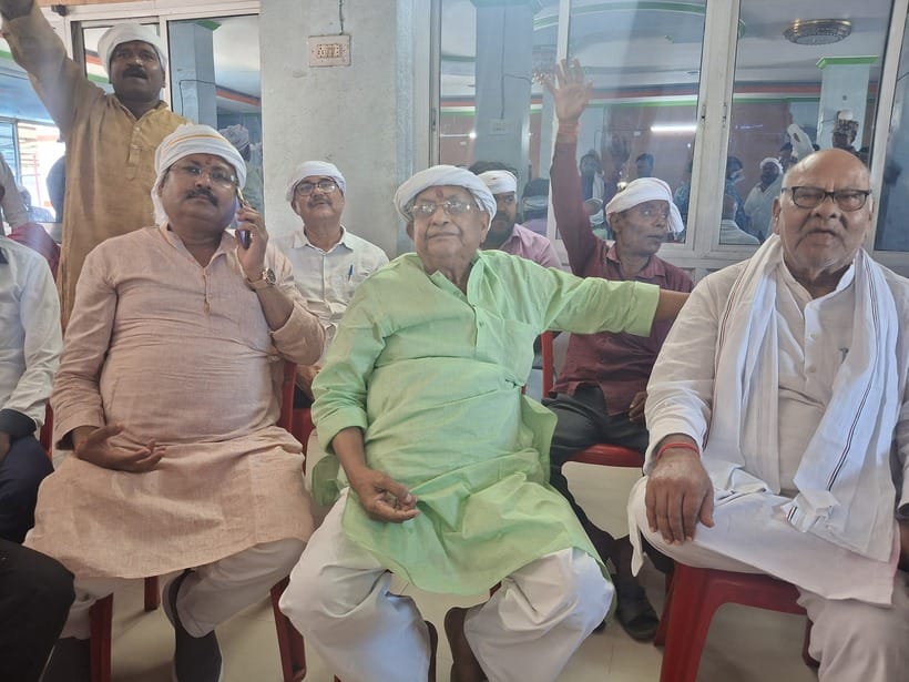 Vaishali Bihar news : Former minister Vrishin Singh Patel was questioned friend of Chief Minister Nitish Kumar