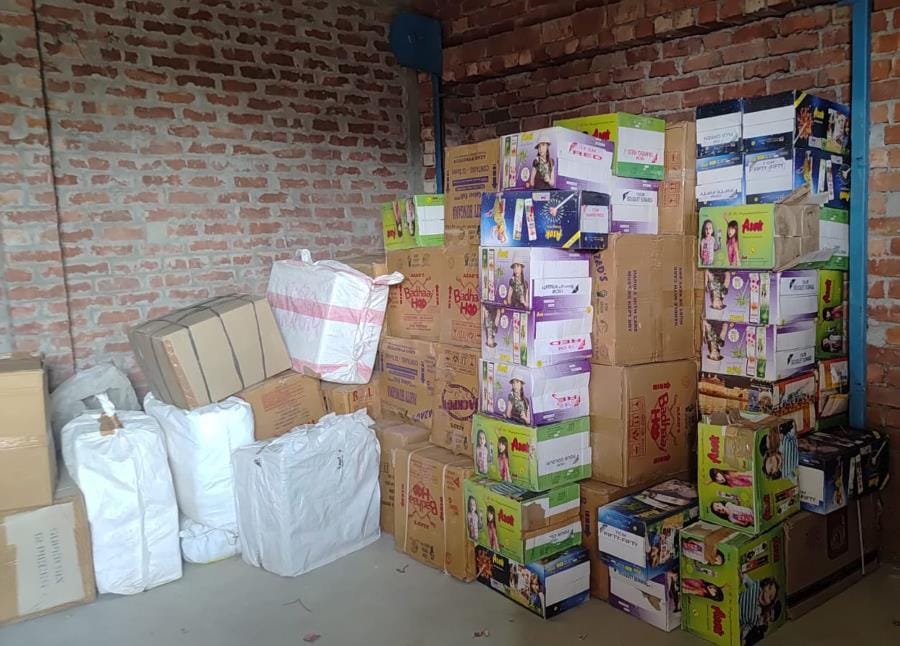 Stock of firecrackers found amidst populated areas, 10,266 kg of illegal firecrackers seized, warehouse sealed