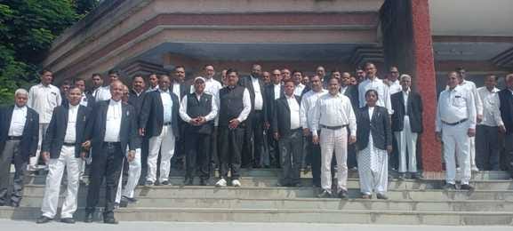 Advocates of the Central Bar Association were divided into two groups regarding the condolence meeting.