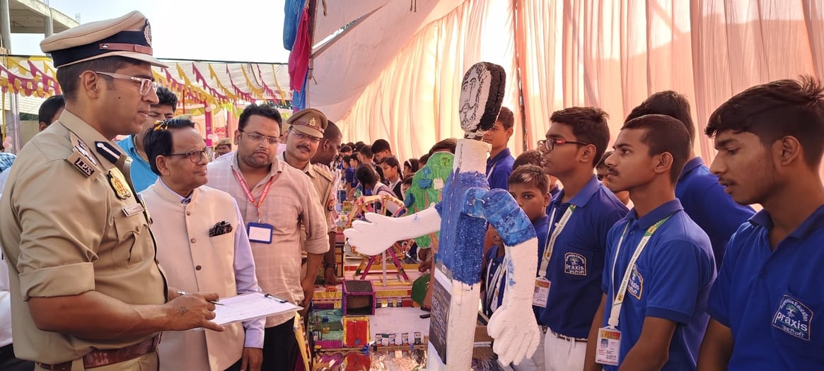 Shashwat and Abdul Haq's model got first place in the science exhibition