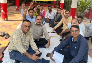 Clerical staff staged a sit-in at the BSA office.