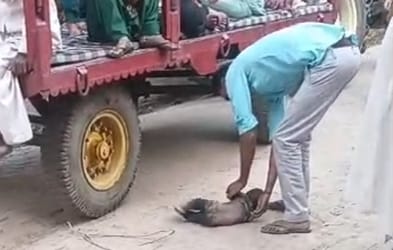 Baghpat: Wife murdered for not paying liquor money, police took husband away, family members threw child