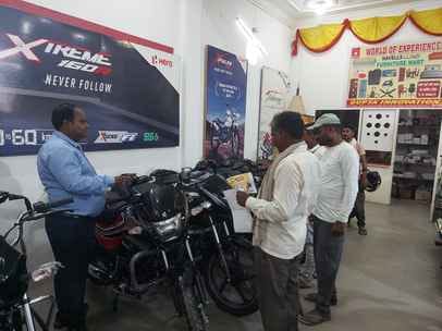 Diwali: Automobile business booms due to reduction in GST rates